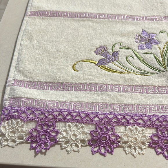 Turkish Embroidered Cotton Hand Towels with crochet purple and white - Picture 2 of 7
